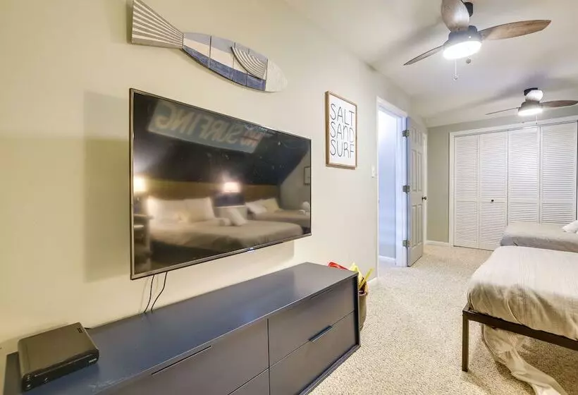 Gorgeous Oib Escape W/ Dock & Canal View!