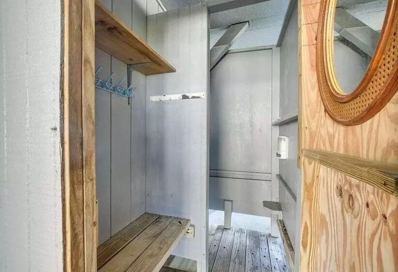 Gorgeous Oib Escape W/ Dock & Canal View!