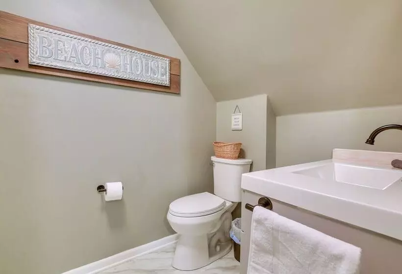 Gorgeous Oib Escape W/ Dock & Canal View!