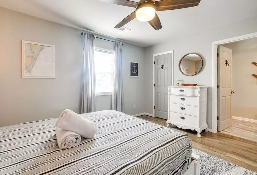 Gorgeous Oib Escape W/ Dock & Canal View!