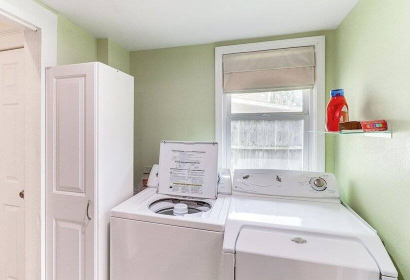 Harrison Family Home W/ Grill Near Downtown!