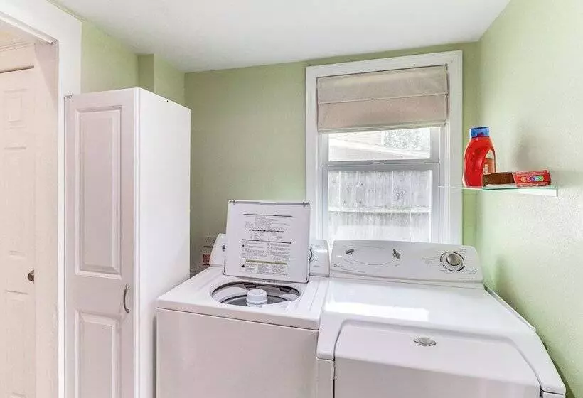 Harrison Family Home W/ Grill   Near Downtown!