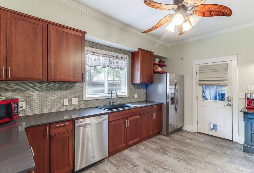 Harrison Family Home W/ Grill Near Downtown!