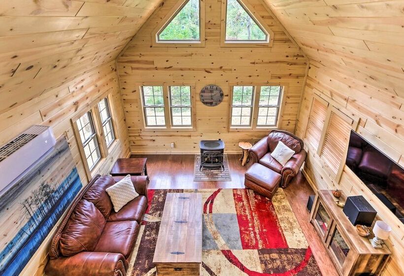 Idyllic Cabin In The Heart Of Hocking Hills