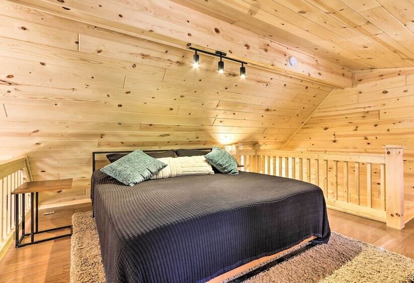 Idyllic Cabin In The Heart Of Hocking Hills