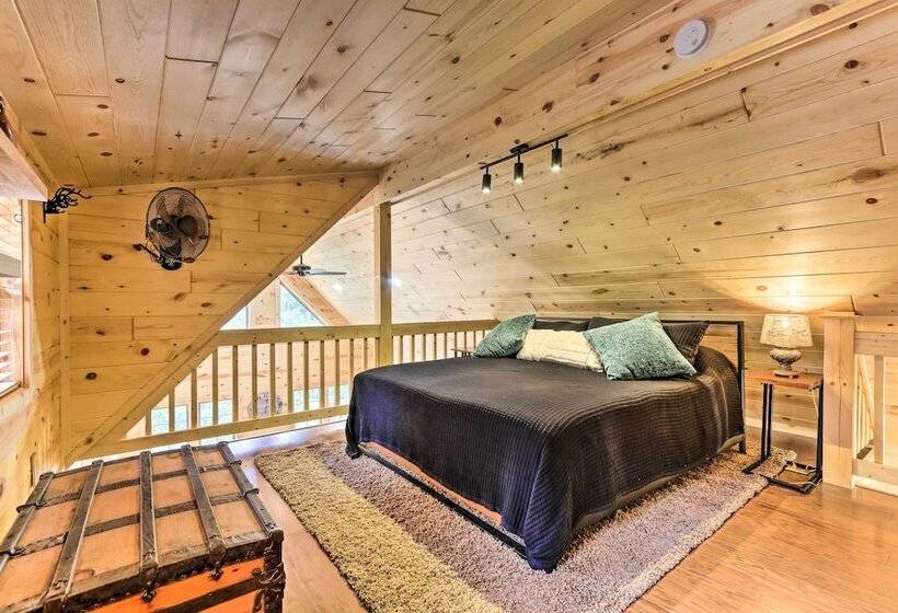 Idyllic Cabin In The Heart Of Hocking Hills