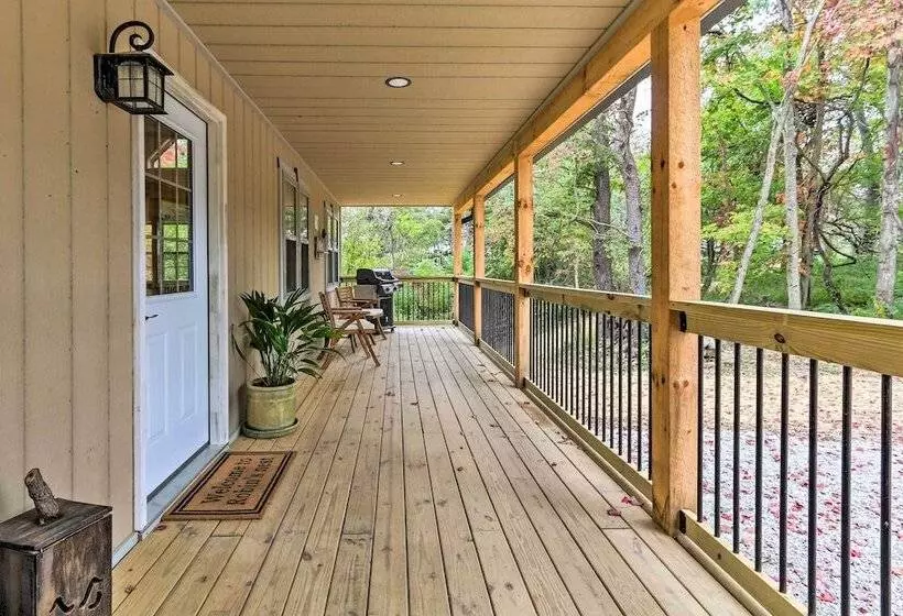 Idyllic Cabin In The Heart Of Hocking Hills