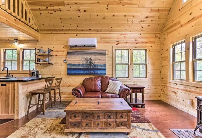 Idyllic Cabin In The Heart Of Hocking Hills
