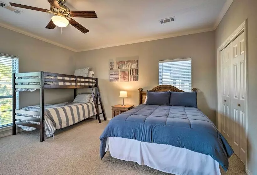 Lake Livingston Retreat W/ Boat Dock & Slip!