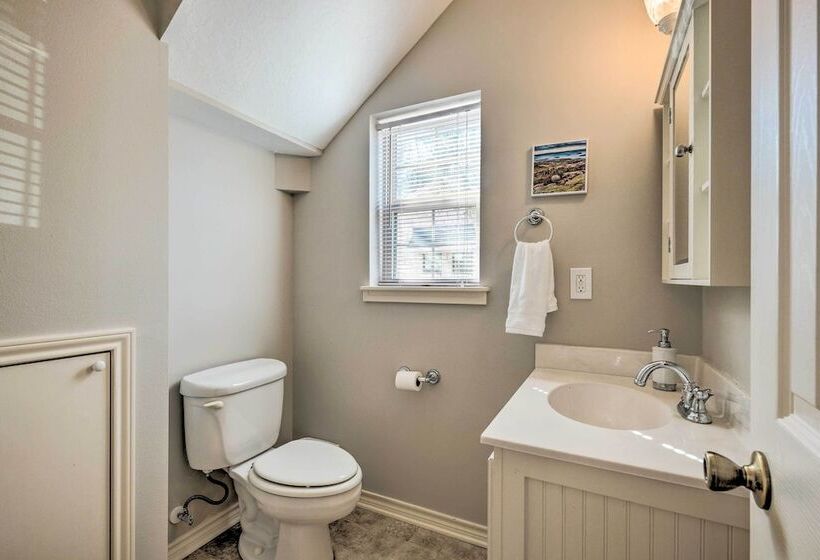 Lake Livingston Retreat W/ Boat Dock & Slip!