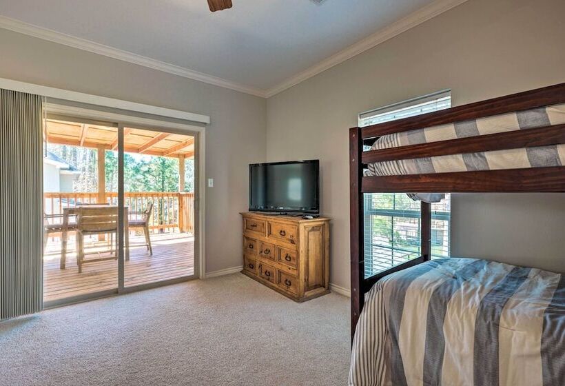 Lake Livingston Retreat W/ Boat Dock & Slip!