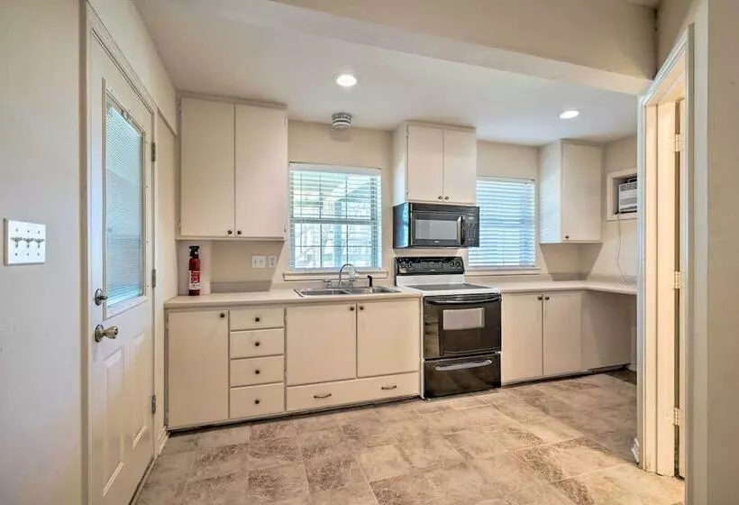 Lake Livingston Retreat W/ Boat Dock & Slip!