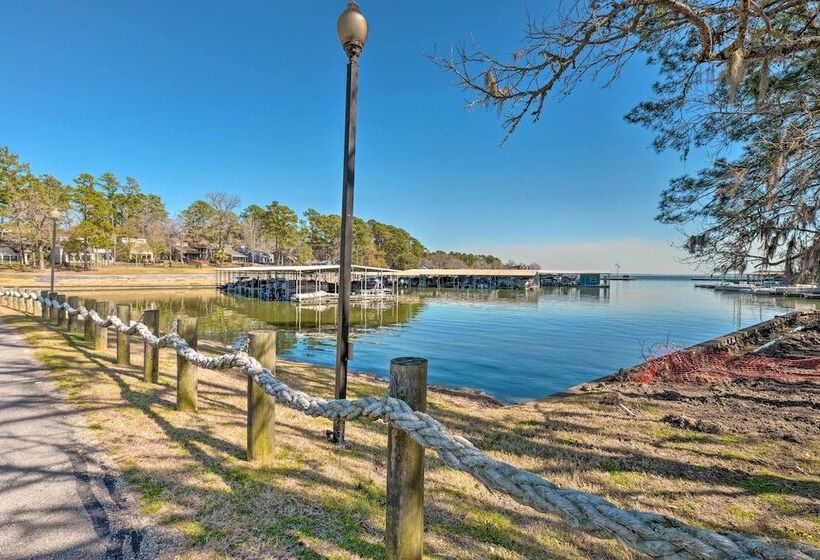 Lake Livingston Retreat W/ Boat Dock & Slip!