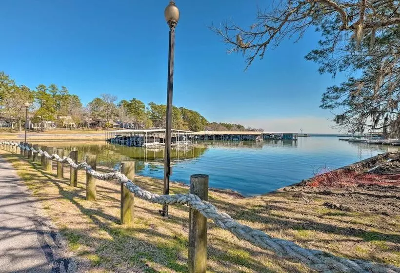 Lake Livingston Retreat W/ Boat Dock & Slip!