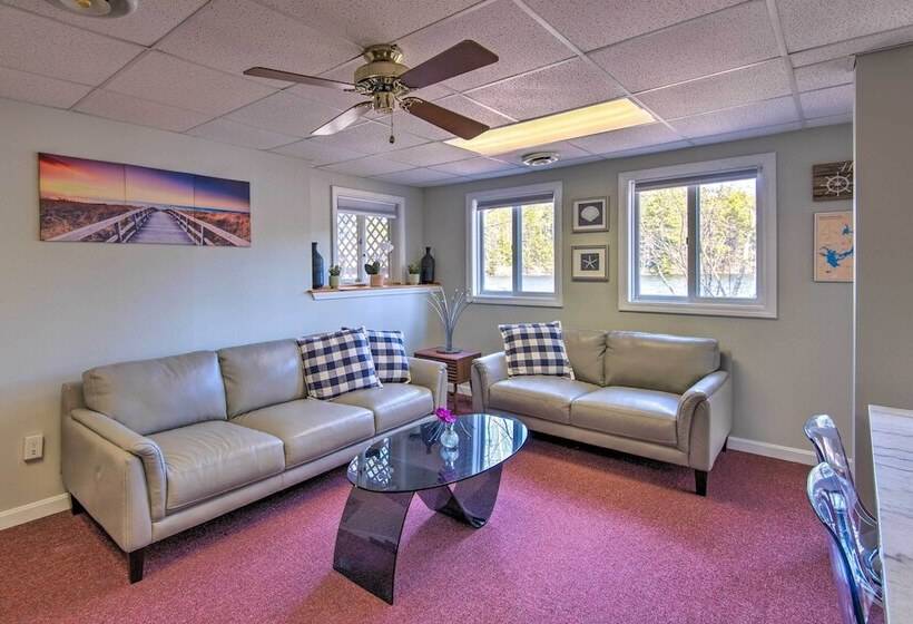 Lakefront Retreat W/ Kayaks, Grill, Fire Pit!