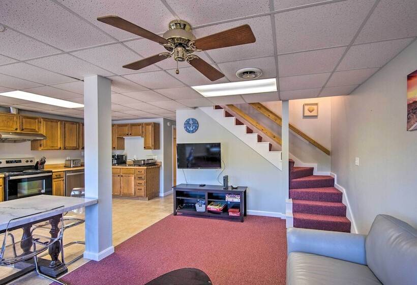 Lakefront Retreat W/ Kayaks, Grill, Fire Pit!