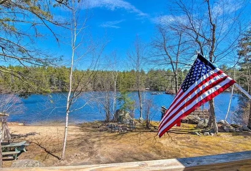 Lakefront Retreat W/ Kayaks, Grill, Fire Pit!