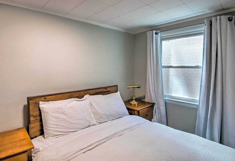 Lakefront Retreat W/ Kayaks, Grill, Fire Pit!