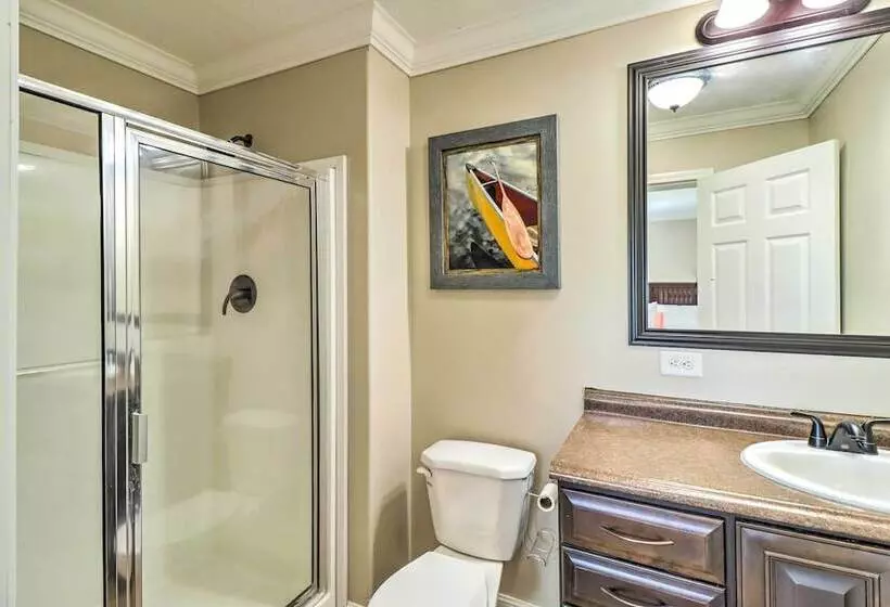 Lakeview Edgemont Escape W/ Fire Pit + Grill!