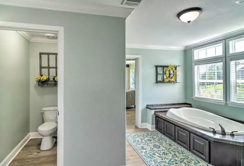 Lakeview Edgemont Escape W/ Fire Pit + Grill!