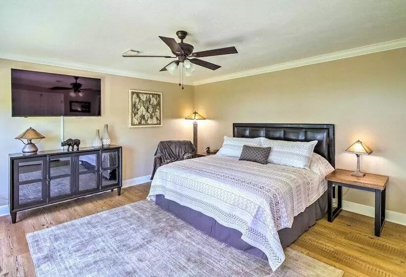 Lakeview Edgemont Escape W/ Fire Pit + Grill!