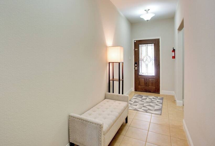 3 Mi To Union Park: Little Elm Escape W/ Patio