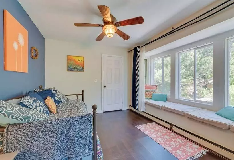 Stunning Golden Home W/ Deck ~ 35 Mi To Denver!