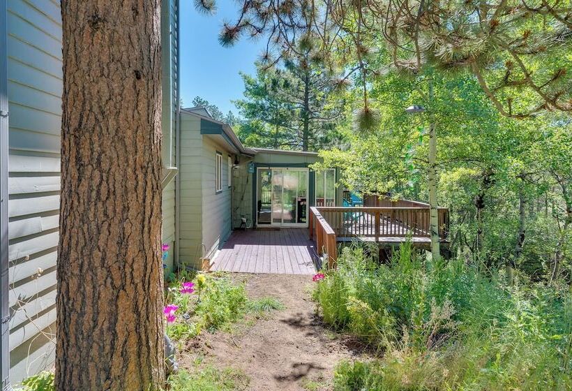 Stunning Golden Home W/ Deck ~ 35 Mi To Denver!