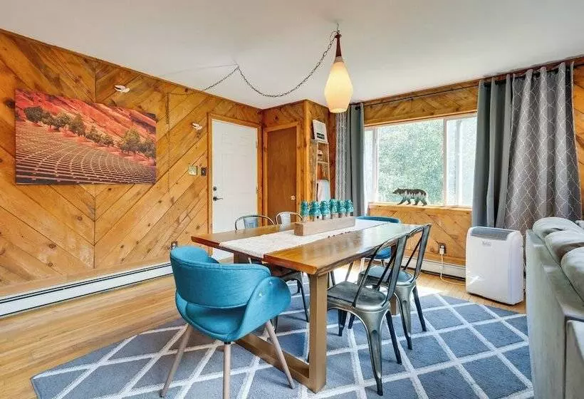 Stunning Golden Home W/ Deck ~ 35 Mi To Denver!