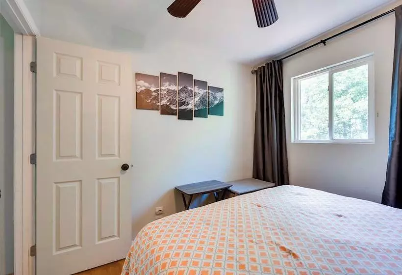 Stunning Golden Home W/ Deck ~ 35 Mi To Denver!