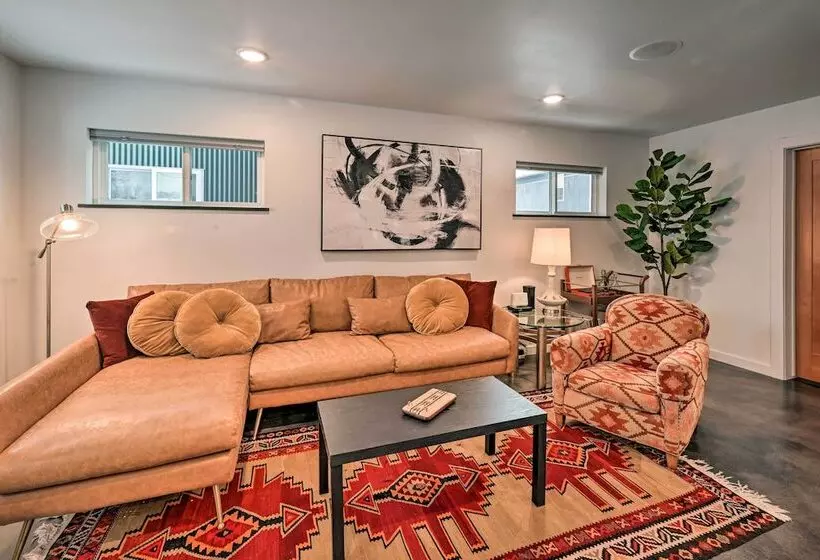 Modern Missoula Home ~ 2 Miles To Downtown!