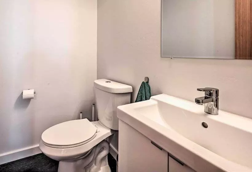 Modern Missoula Home ~ 2 Miles To Downtown!