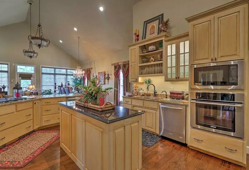 Riverfront Mountain Home: 1/4 Mi To Boat Launch