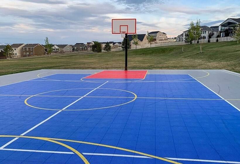 Mtn View Home: Across From Lake + 30 Mi To Skiing!