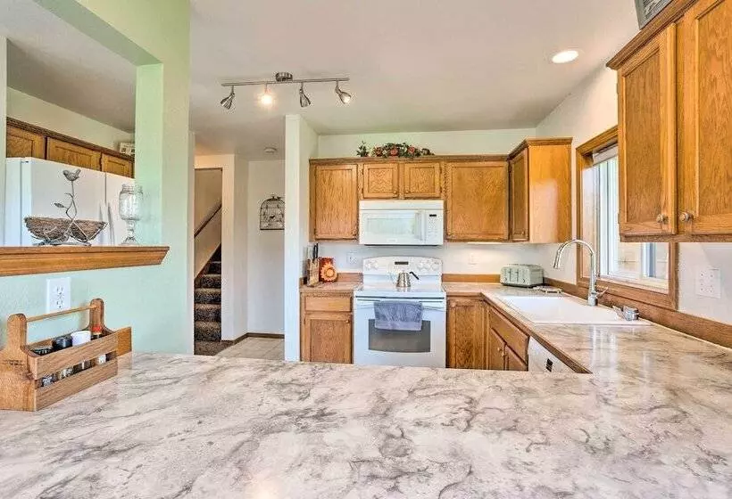 Mtn View  Randle Retreat  39 Miles To Skiing