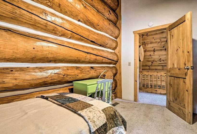 < 1 Mi To Lake Granby: Log Cabin W/ Fire Pit