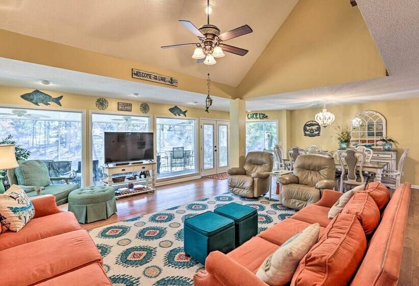 Pet Friendly Lakeside Retreat W/ Dock!