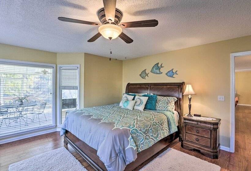 Pet Friendly Lakeside Retreat W/ Dock!