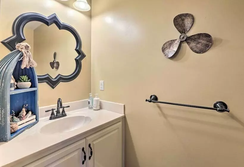 Pet Friendly Lakeside Retreat W/ Dock!