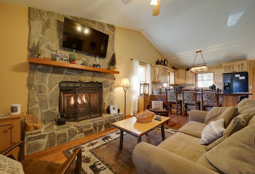 Peaceful Sylva Cabin W/ Mtn Views & Creek!