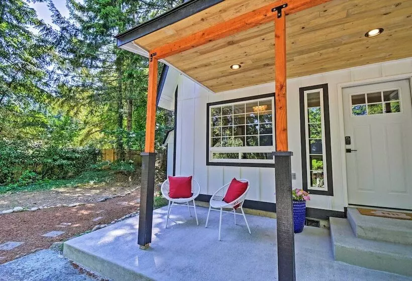 Quaint Lake Cushman Cottage W/ Private Access!