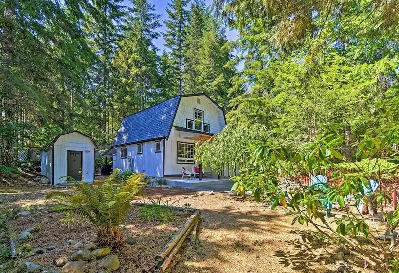 Quaint Lake Cushman Cottage W/ Private Access!