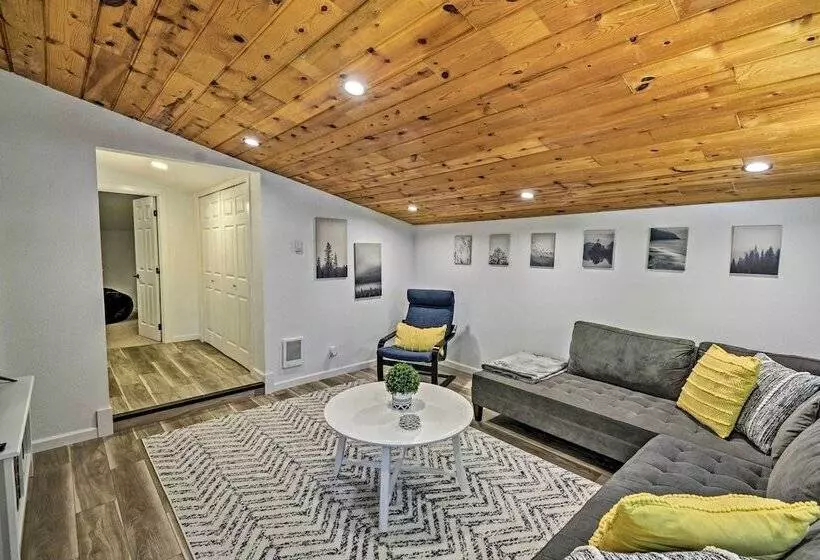 Quaint Lake Cushman Cottage W/ Private Access!