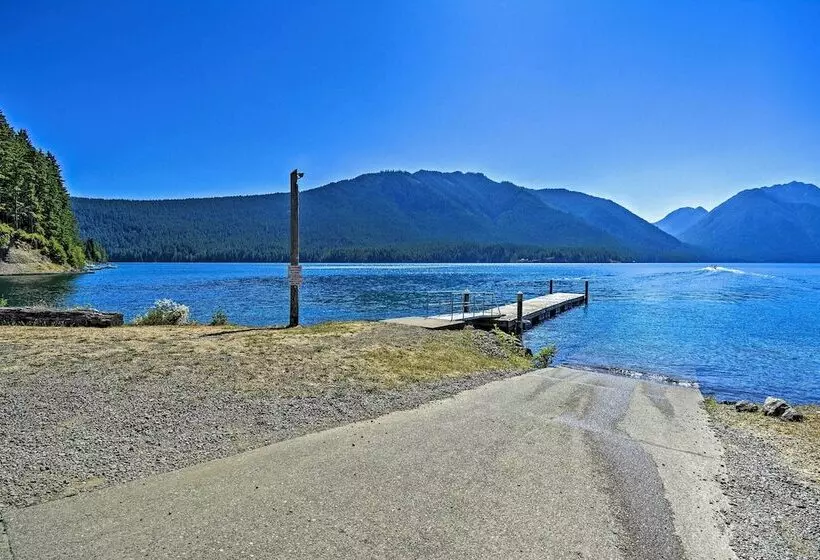 Quaint Lake Cushman Cottage W/ Private Access!