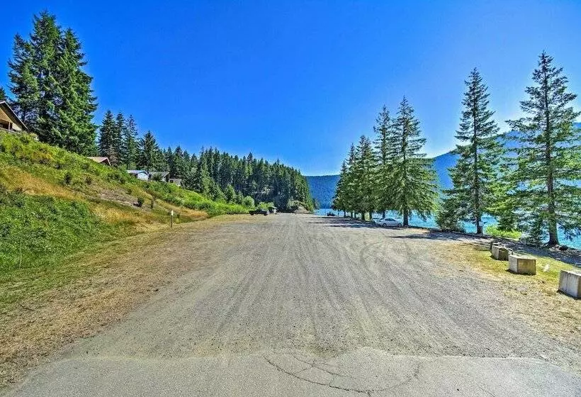 Quaint Lake Cushman Cottage W/ Private Access!