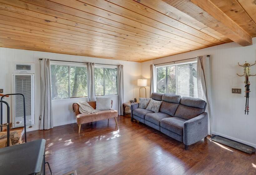 Quiet Sequoia National Forest Cabin W/ Fireplace