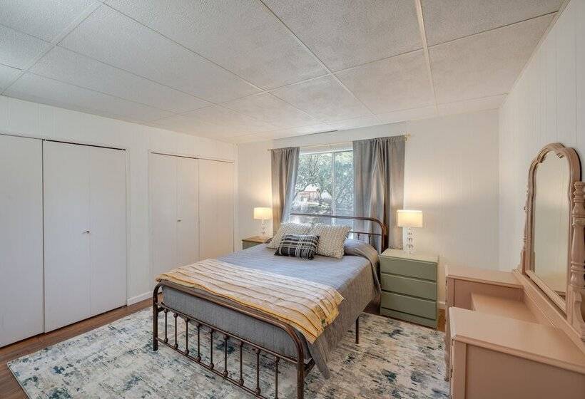 Quiet Sequoia National Forest Cabin W/ Fireplace