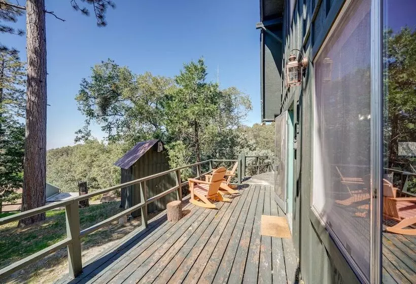 Quiet Sequoia National Forest Cabin W/ Fireplace