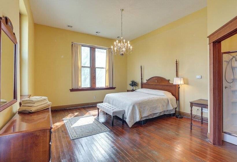 Renovated Schoolhouse W/ Piano & Private Deck!