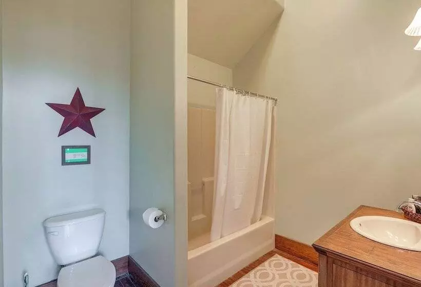 Renovated Schoolhouse W/ Piano & Private Deck!